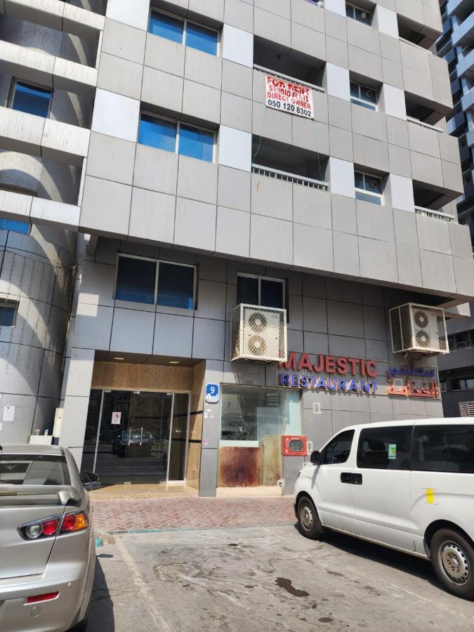 Sharing Motel Rooms อาบูดาบี ภายนอก รูปภาพ