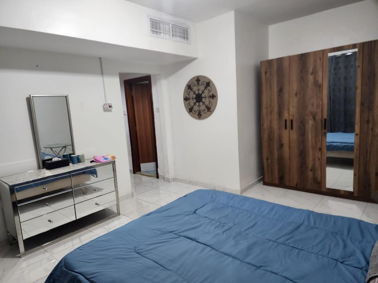 Sharing Motel Rooms อาบูดาบี ภายนอก รูปภาพ